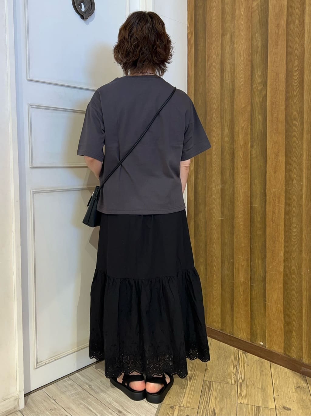 yuriyuriさんの「SHOO･LA･RUE｜◆【選べる4柄】コットンプリントロゴTシャツ」を使ったコーディネート
