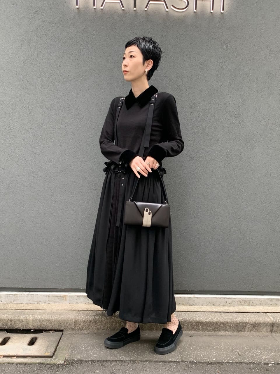Kさんの「HIROKO HAYASHI｜LEO NECESSARIO（レオ ネチェサリオ）ショルダー付き長財布」を使ったコーディネート