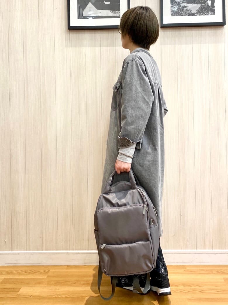 ユ（yu）さんの「SHOO･LA･RUE｜◆【洗える/体型カバー】デニム シャツワンピース」を使ったコーディネート