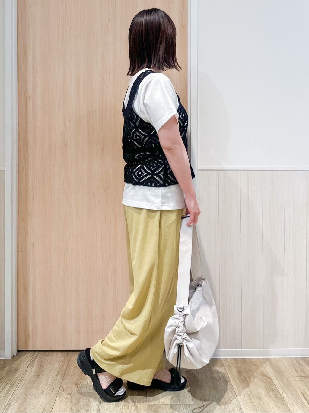 mimoさんの「SHOO･LA･RUE｜◆【高レビュー】スポーティで上品 大人のためのテープスポサン」を使ったコーディネート