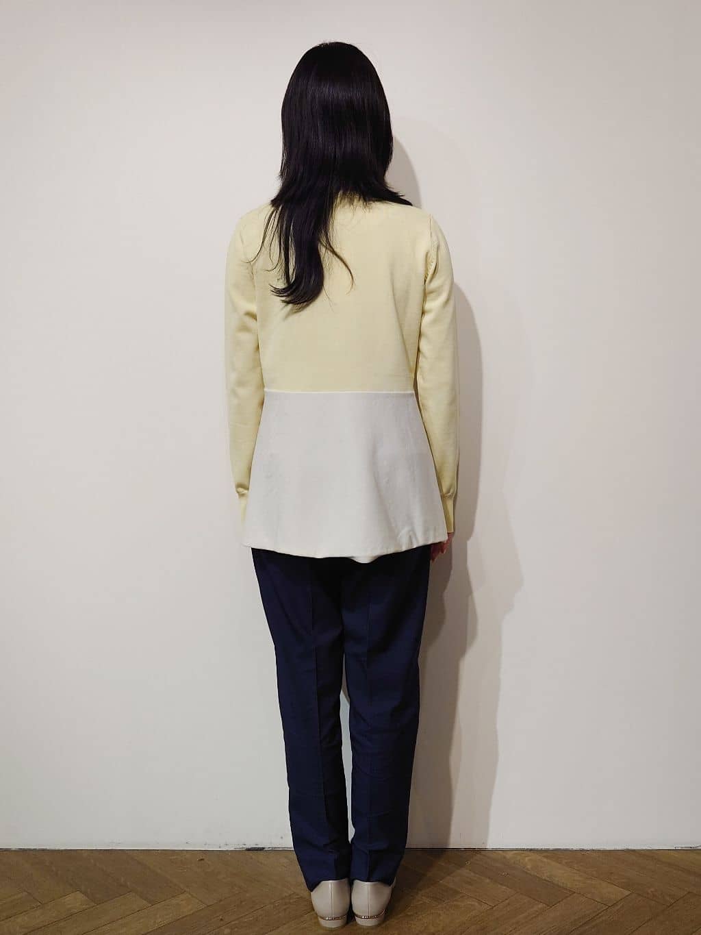 Uさんの「OPAQUE.CLIP｜◆配色ペプラムニット【洗濯機洗い可／抗ピル】」を使ったコーディネート