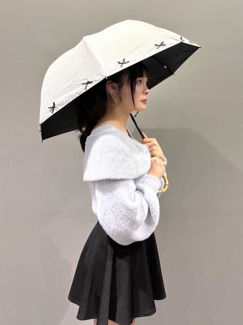 HUANG WEIHSUANさんの「ESPERANZA｜【折りたたみ/晴雨兼用】遮光率100％！リボン2段折りたたみ傘」を使ったコーディネート
