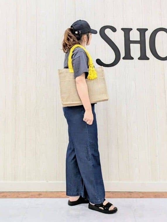 さくみぃさんの「SHOO･LA･RUE｜◆【選べる4柄】コットンプリントロゴTシャツ」を使ったコーディネート