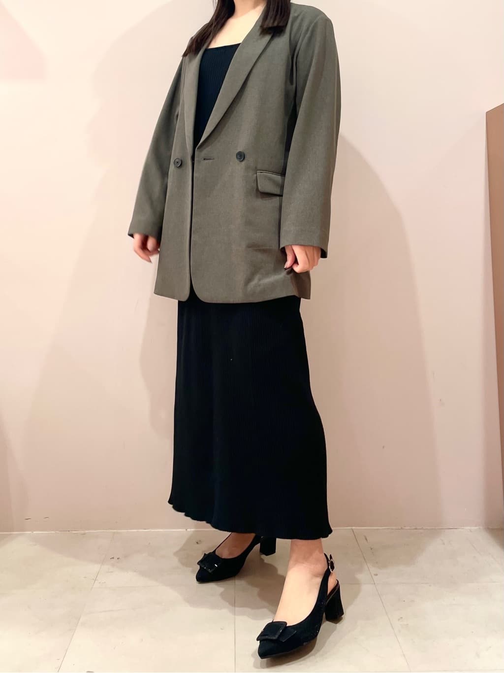 SEIKOさんの「ESPERANZA｜バックストラップバックルヒールパンプス」を使ったコーディネート