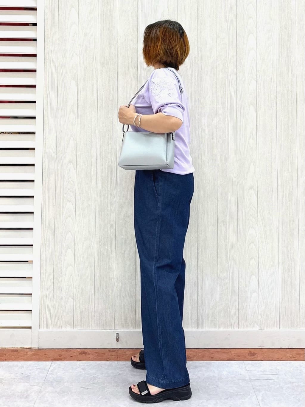 もっちさんの「SHOO･LA･RUE｜◆【洗える/S-LL】ウエストゴムが楽ちん さらさらワイドデニム」を使ったコーディネート