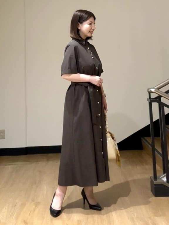 MIKIKOさんの「UNTITLED｜【手洗い／58cm正方形】ベルトプリントスカーフ」を使ったコーディネート