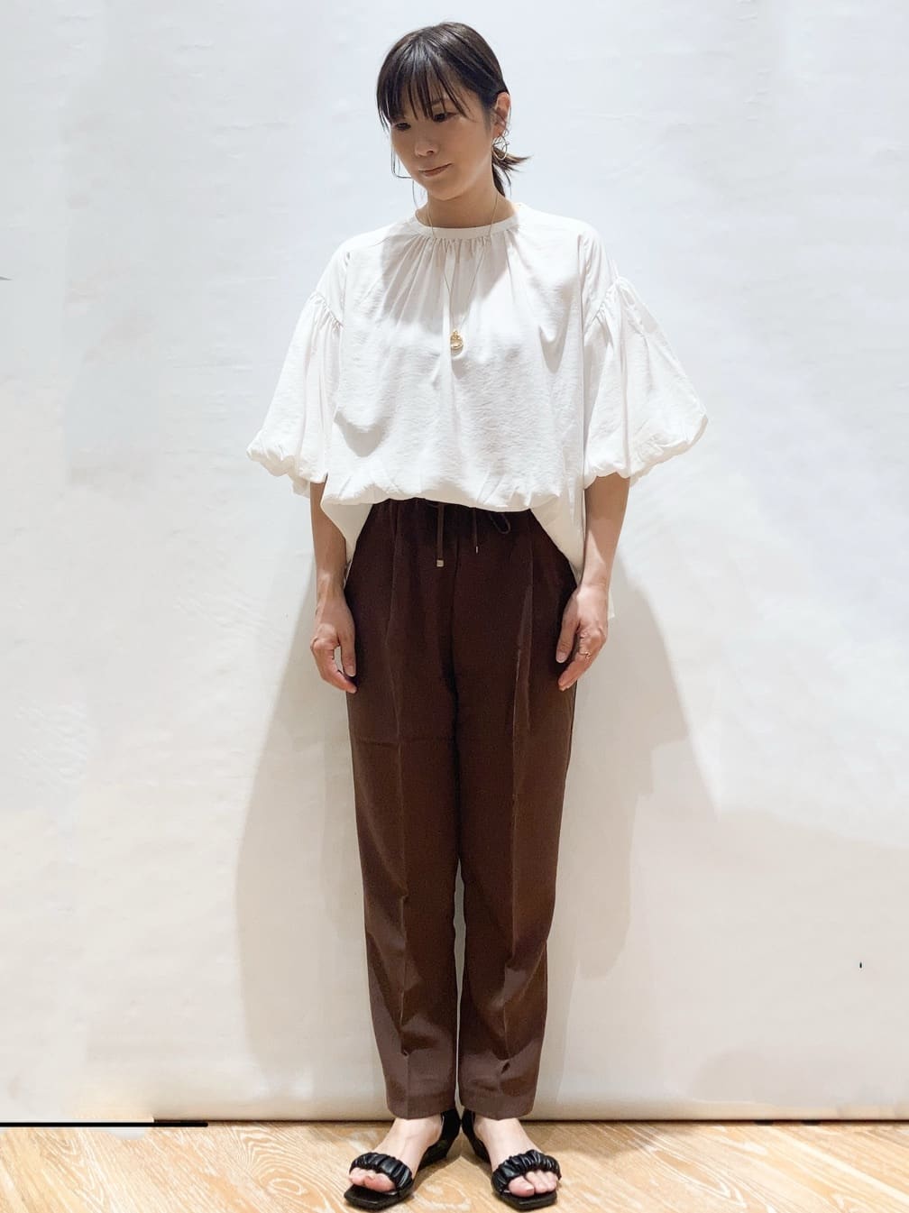 Shihoさんの「OPAQUE.CLIP｜◆バルーンスリーブブラウス【洗濯機洗い可】」を使ったコーディネート