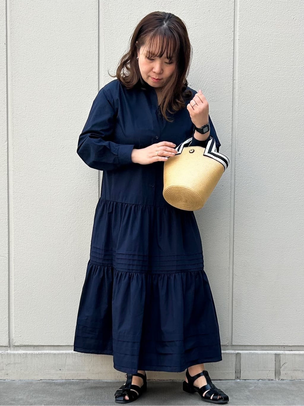 naomiさんの「OPAQUE.CLIP｜◆裾タックティアードシャツワンピース【洗濯機洗い可】」を使ったコーディネート