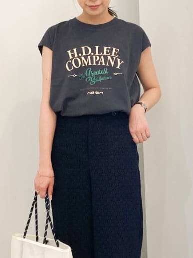 kanakoさんの「grove｜【Lee&times;grove別注】PRINT　SLEEVELESS T-SHIRTS」を使ったコーディネート
