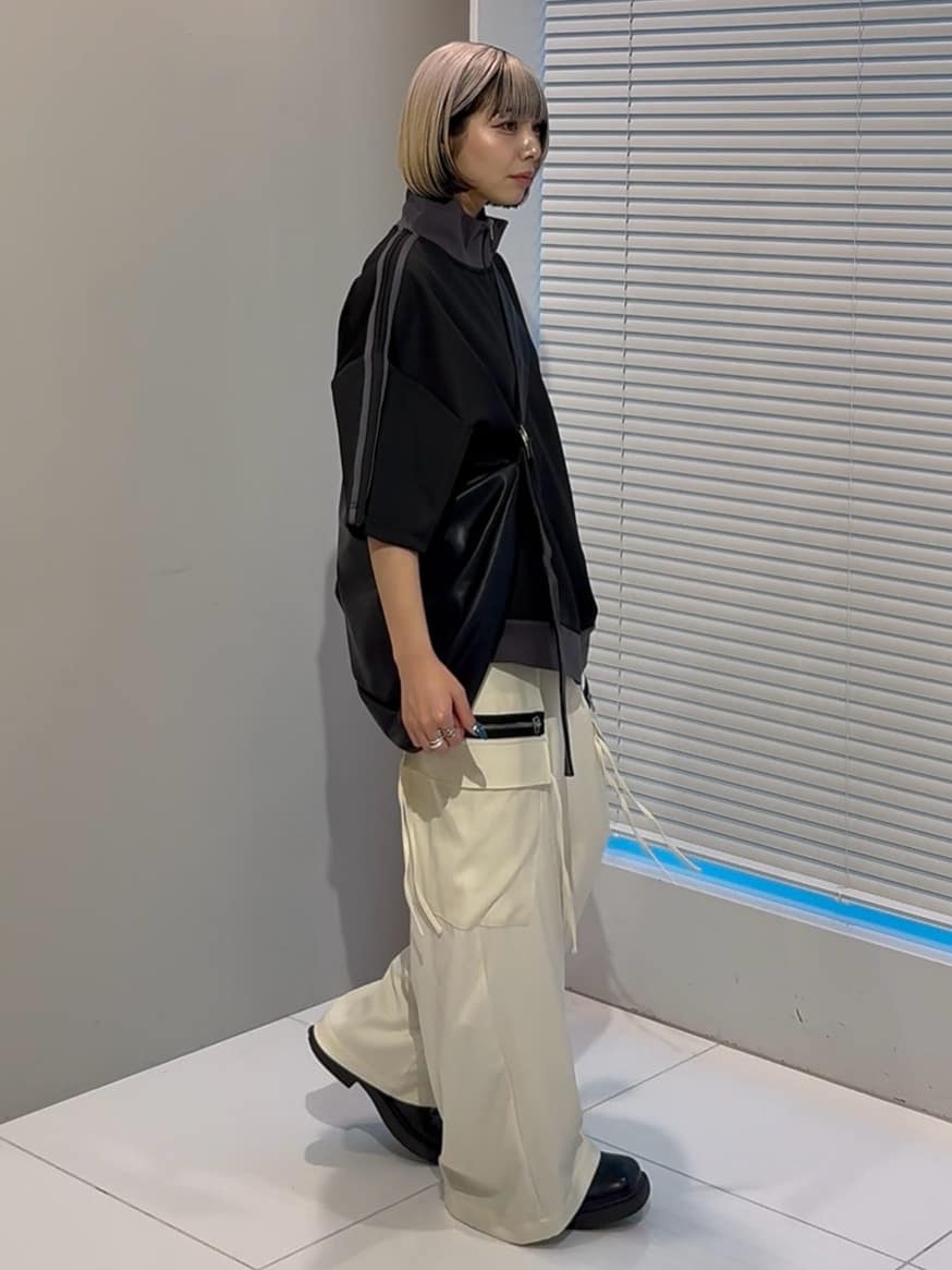 川本葵さんの「tk.TAKEO KIKUCHI｜」を使ったコーディネート