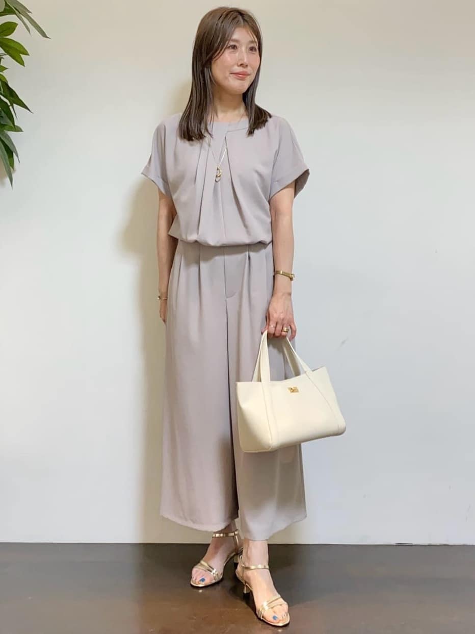 tomoさんの「UNTITLED｜【日本製・本革】Comfit Dresser Pumps（コンフィットドレッサーパンプス）」を使ったコーディネート