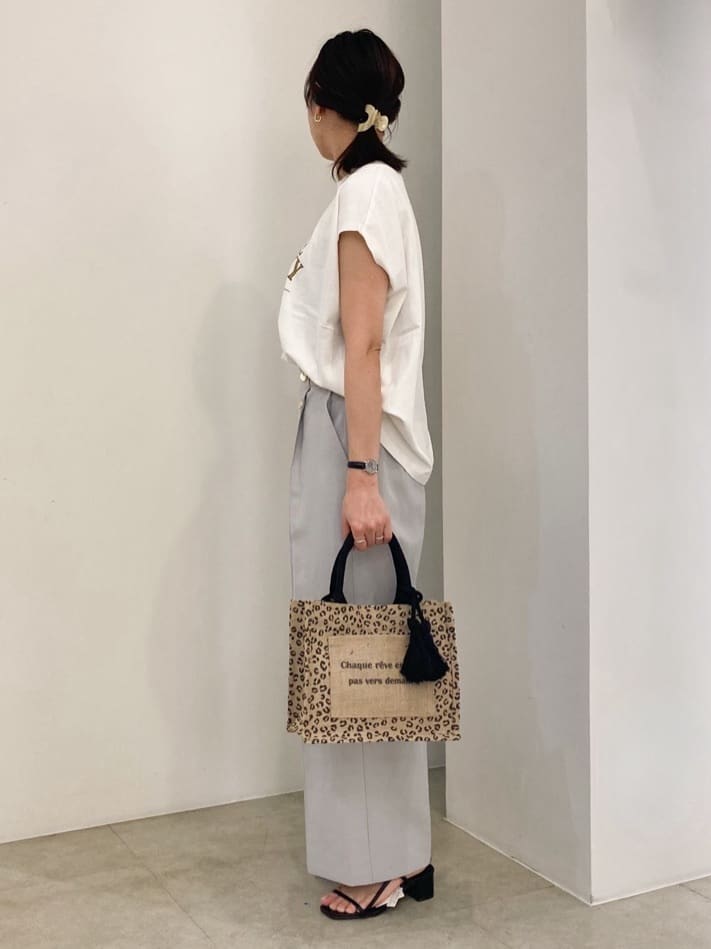 kanakoさんの「grove｜【Lee&times;grove別注】PRINT　SLEEVELESS T-SHIRTS」を使ったコーディネート