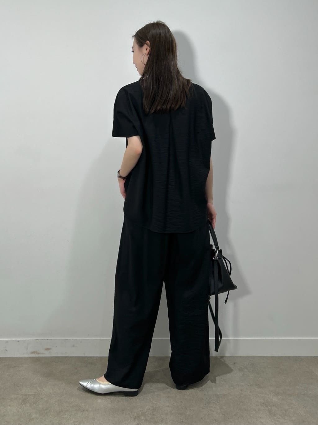 mitsukiさんの「INDIVI｜【洗える／UVケア／SETUP可能】ドロストワイドパンツ」を使ったコーディネート