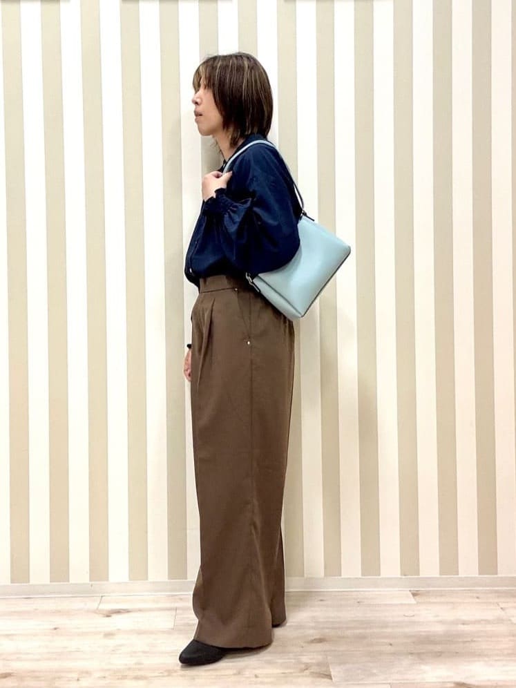 pieceさんの「SHOO･LA･RUE｜◆【洗える/UV/吸水速乾/アンチピリング/S-LL】 タックワイドパンツ」を使ったコーディネート