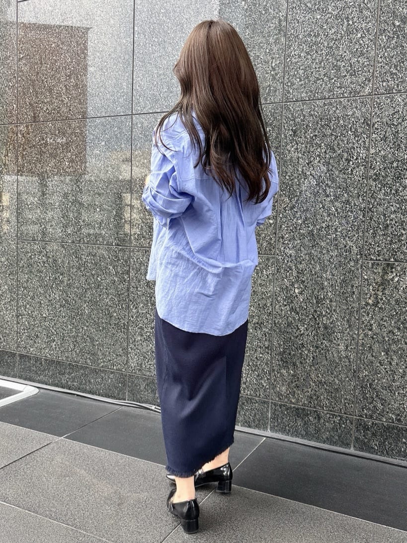 R.Kさんの「UNTITLED｜◆【オンオフ/ストレッチ】裾フリンジナロースカート」を使ったコーディネート