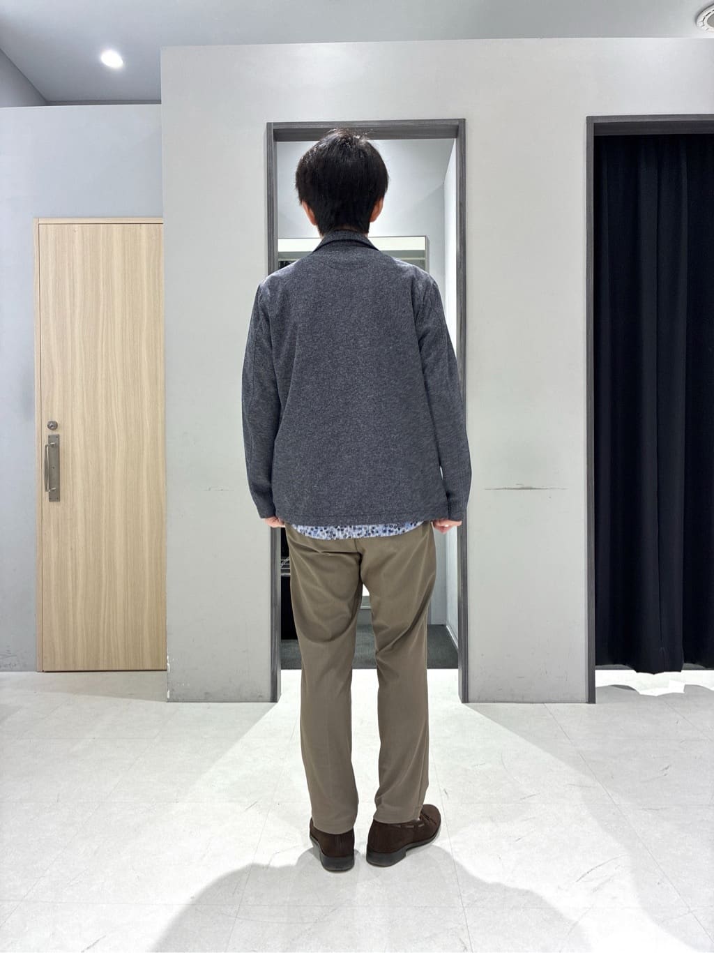 わいずみさんの「TAKEO KIKUCHI｜【360&deg;ストレッチ／セットアップ対応】None Of Stress パンツ」を使ったコーディネート