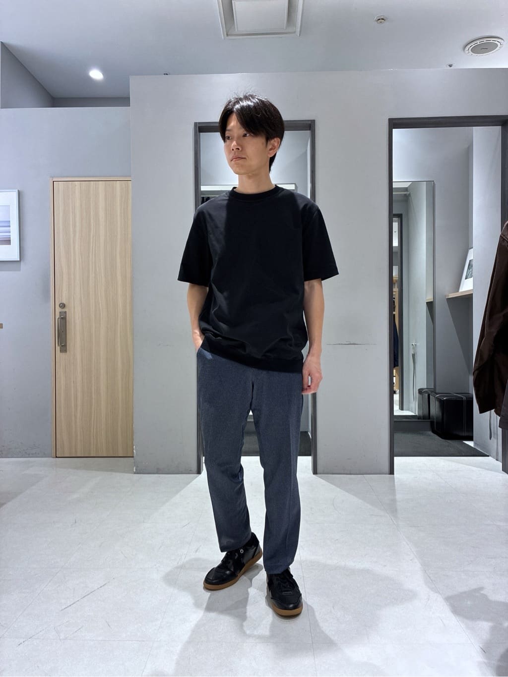 わいずみさんの「TAKEO KIKUCHI｜【抗菌防臭／5サイズ展開】ハイゲージポンチ Tシャツ」を使ったコーディネート