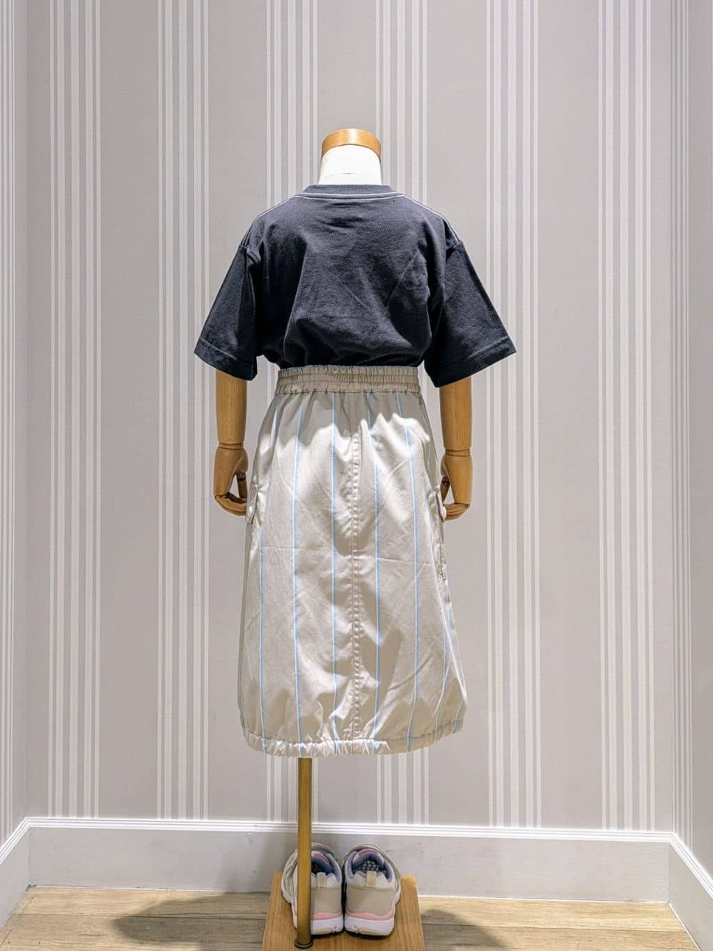 Yoshidaさんの「Dessin｜」を使ったコーディネート