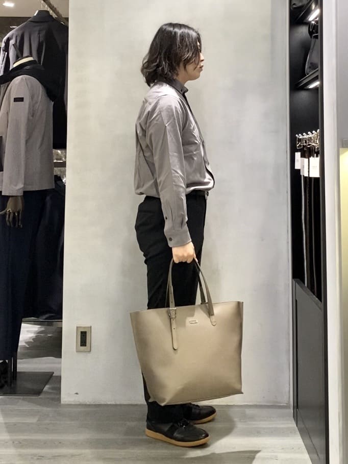 nishiさんの「TAKEO KIKUCHI｜【ONOFF対応】TRダブルニット ストレッチパンツ」を使ったコーディネート