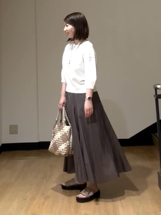 MIKIKOさんの「UNTITLED｜◆【袖コンシャス/着映え/六分袖】ランタンスリーブニット」を使ったコーディネート