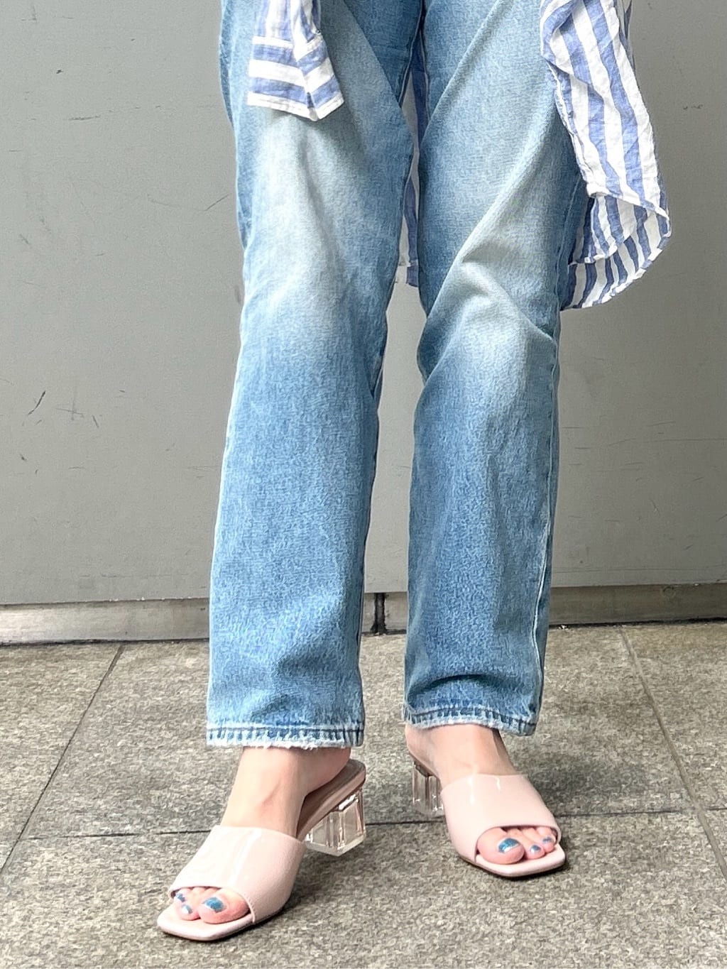 machikoさんの「ESPERANZA｜スクエアトゥクリアヒールミュール」を使ったコーディネート