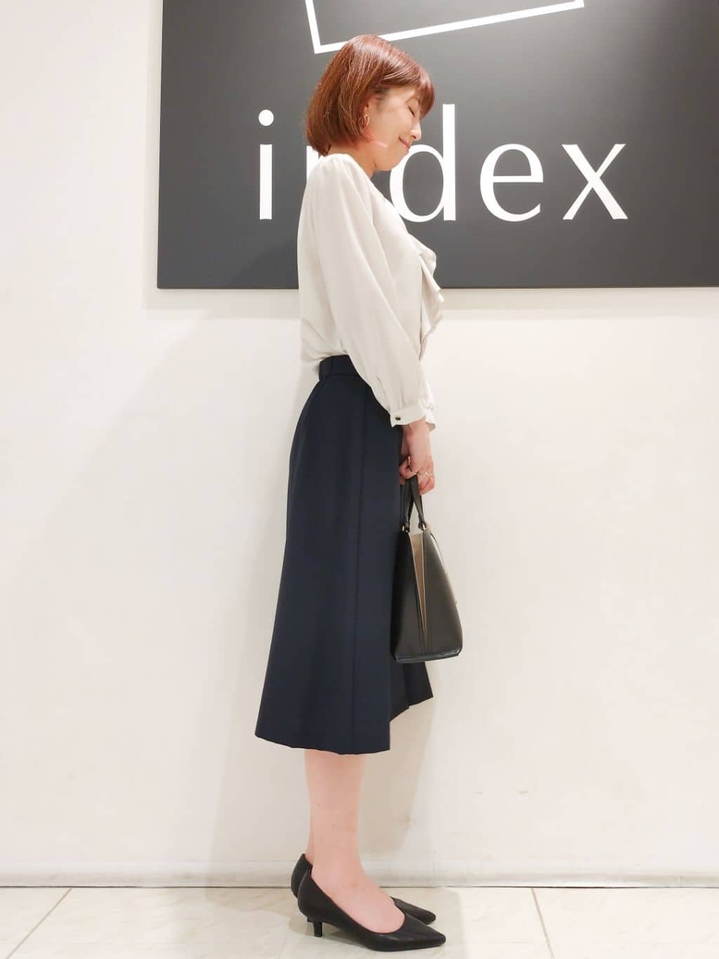 n.さんの「index｜◆フリルバーデザインブラウス【洗濯機洗い可／イージーアイロン／防シワ】」を使ったコーディネート