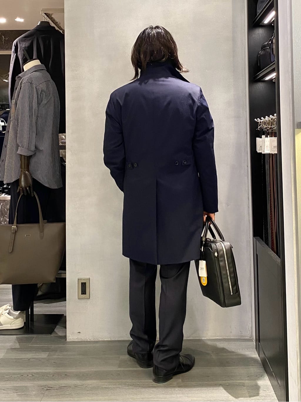 nishiさんの「TAKEO KIKUCHI｜ドビーストライプ ビジネス シャツ」を使ったコーディネート
