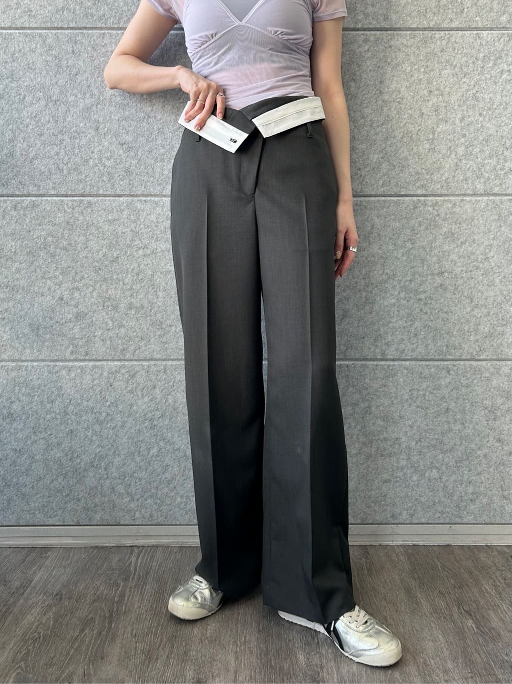 honoka Aさんの「CODE A｜turn up chic trousers」を使ったコーディネート