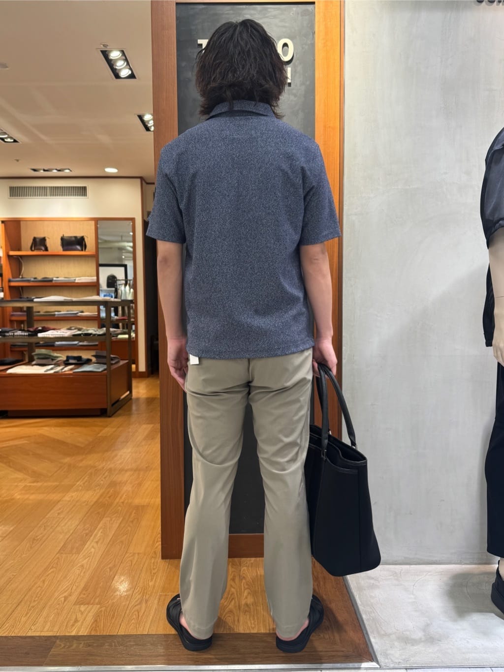 たくやさんの「TAKEO KIKUCHI｜◆サイドゴアウエスト ストレートパンツ」を使ったコーディネート