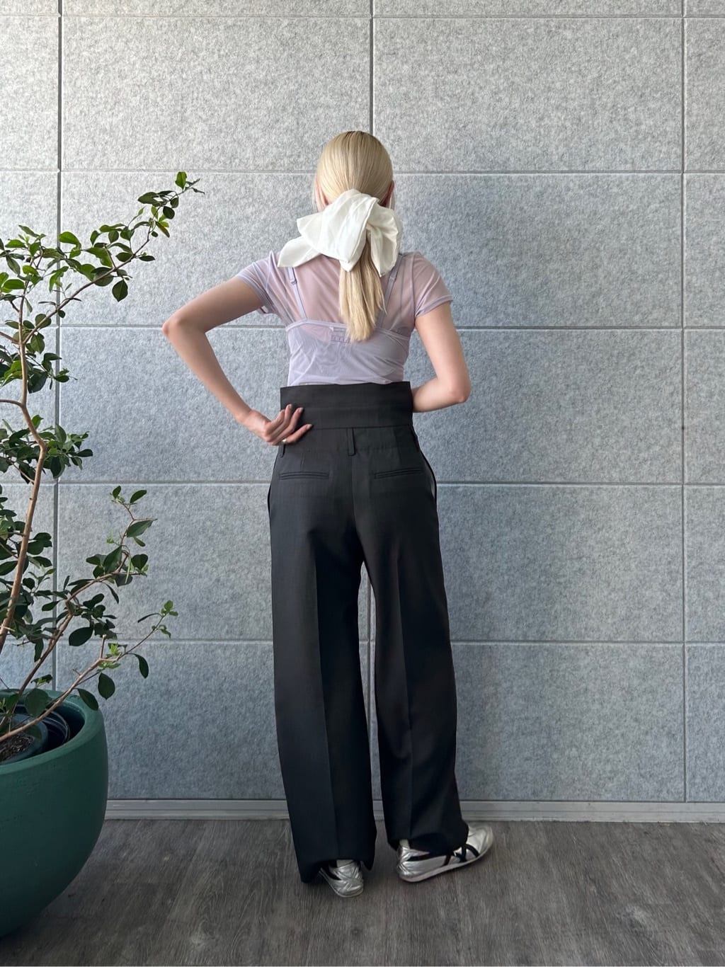 honoka Aさんの「CODE A｜turn up chic trousers」を使ったコーディネート