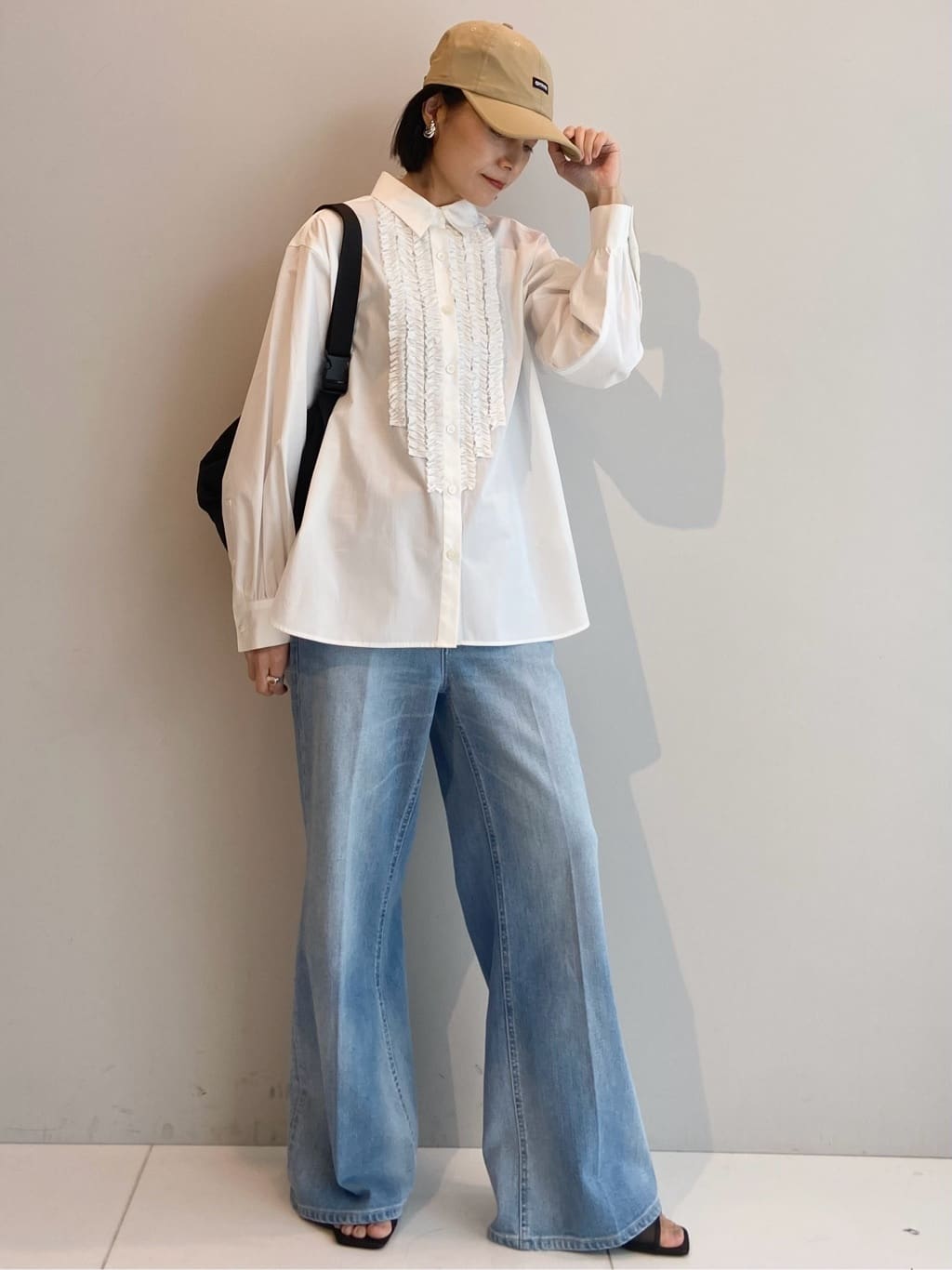 AYAさんの「UNTITLED｜◆【 Healthy DENIM 】別注Turnipルーズフレアデニム」を使ったコーディネート