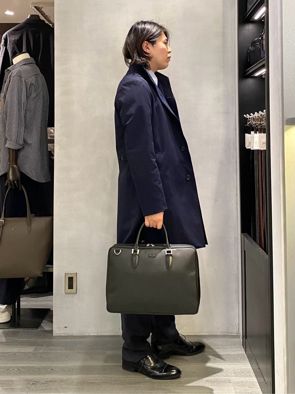nishiさんの「TAKEO KIKUCHI｜ドビーストライプ ビジネス シャツ」を使ったコーディネート