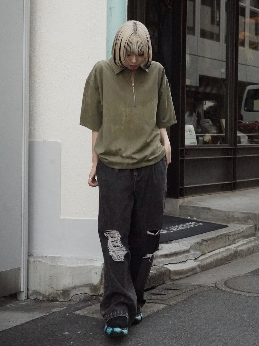 川本葵さんの「tk.TAKEO KIKUCHI｜◆ヴィンテージライクハーフジップポロシャツ」を使ったコーディネート
