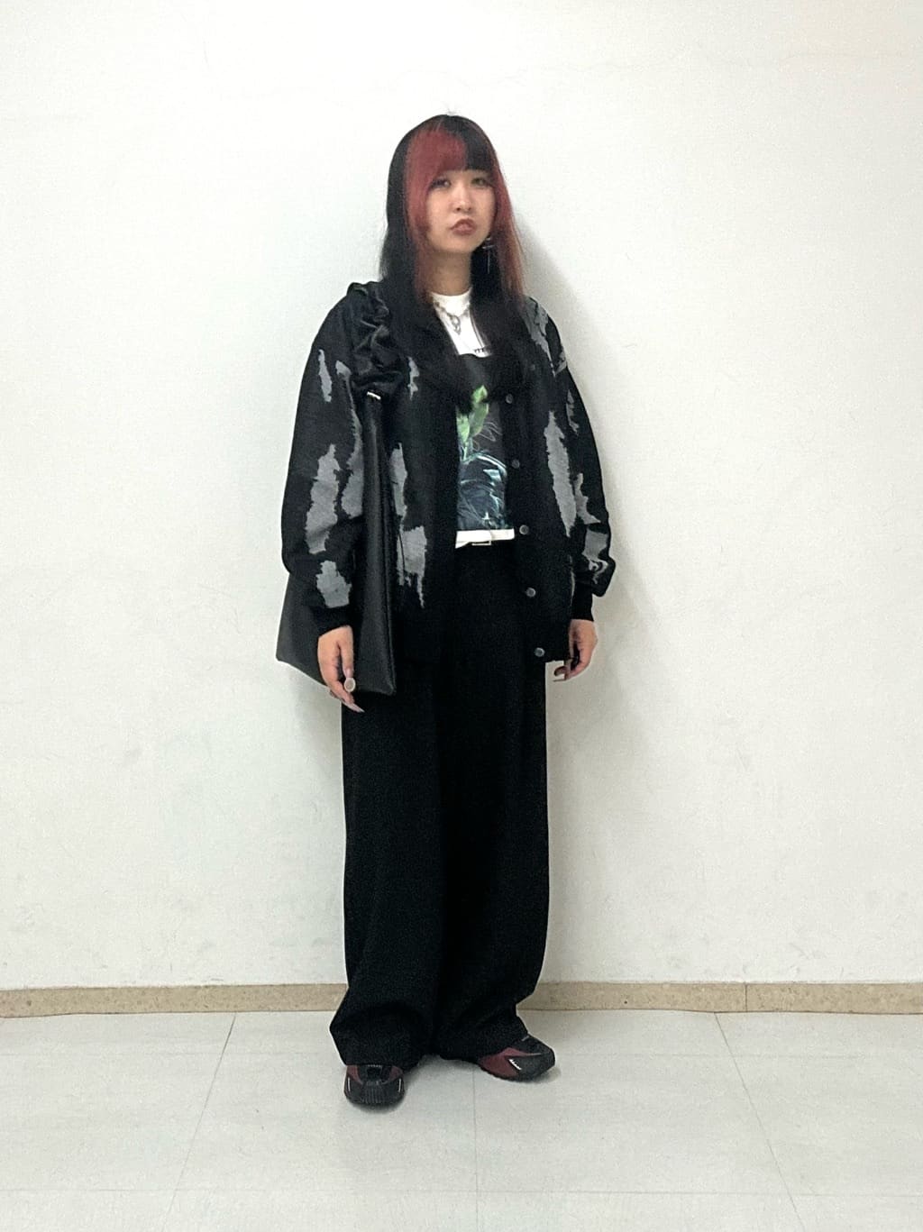 MANAさんの「tk.TAKEO KIKUCHI｜◆アブストラクトシアーカーディガン」を使ったコーディネート