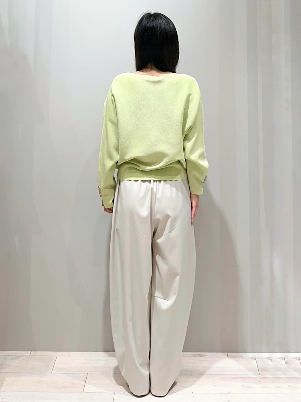 Iguさんの「THE SHOP TK｜◆ドルマン袖釦ニット【洗濯機OK】」を使ったコーディネート