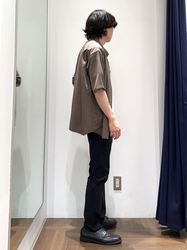 Tightさんの「THE SHOP TK｜【オールシーズン穿ける！】7DAYSストレッチへリンボンパンツ　ON&hArr;OFF兼用」を使ったコーディネート