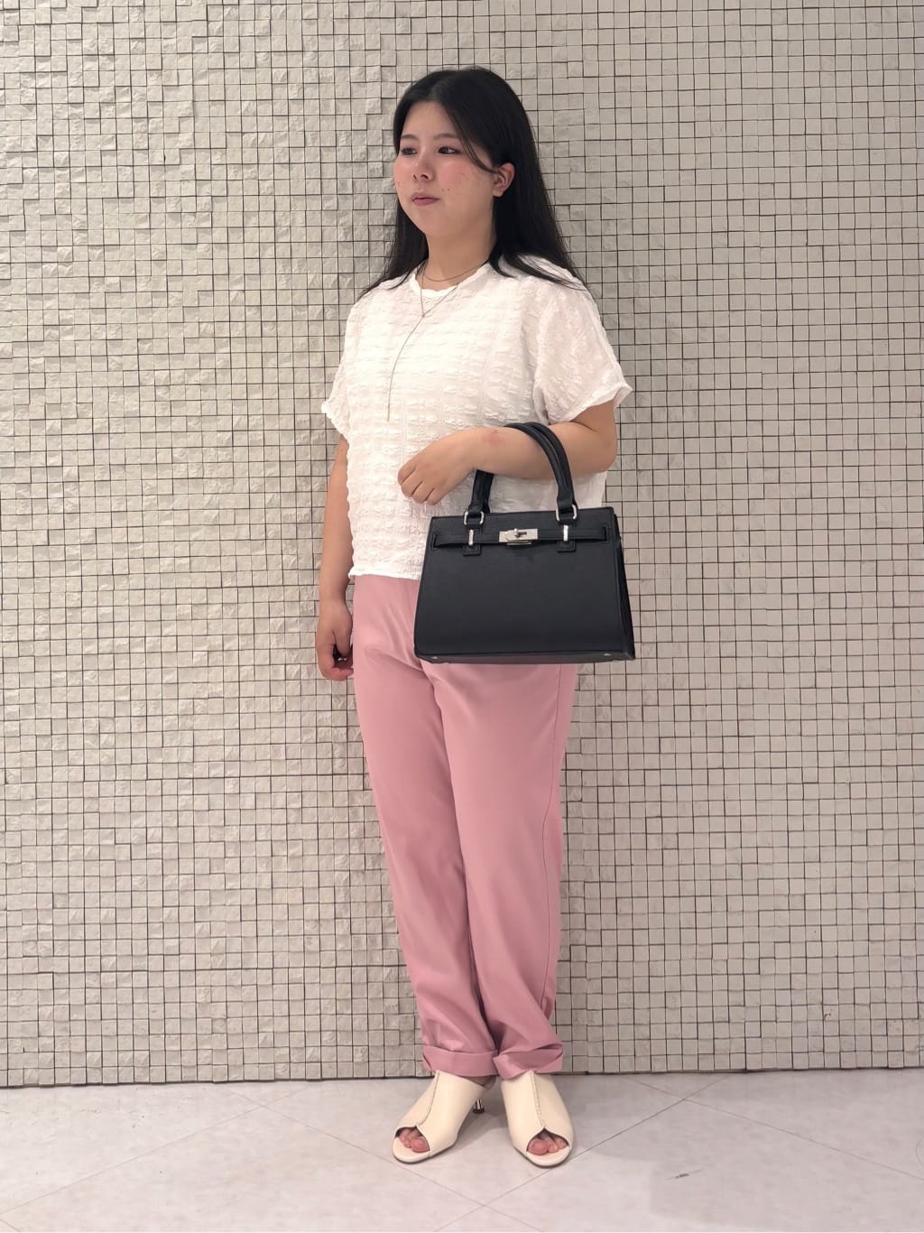 MEGUMIさんの「INDIVI｜」を使ったコーディネート