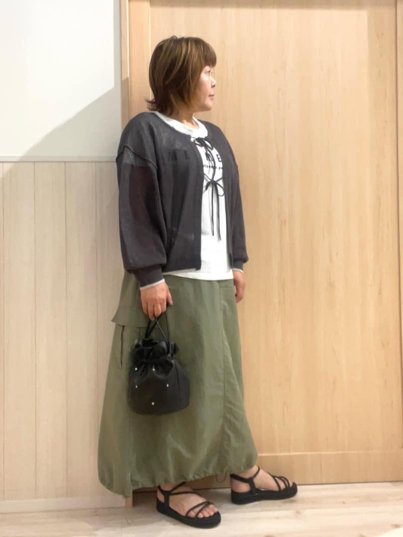 ポンさんの「SHOO･LA･RUE｜◆キラキラループサンダル」を使ったコーディネート