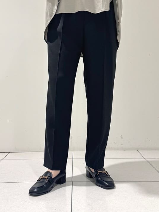 そんさんの「INDIVI｜【接触冷感／セットアップ対応】イージーテーパードパンツ【通勤・セレモニー】」を使ったコーディネート