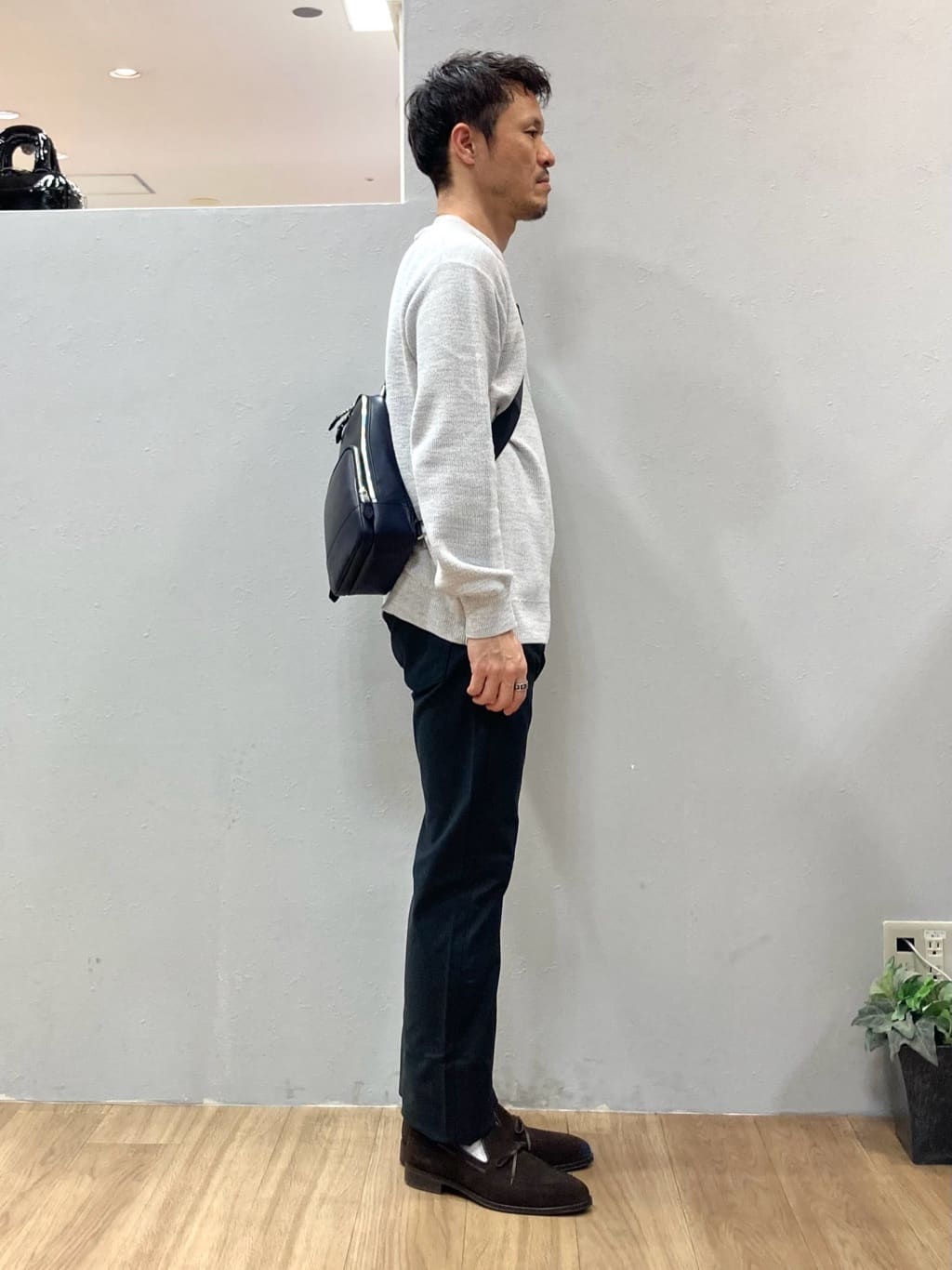 シュンさんの「TAKEO KIKUCHI｜【Made in JAPAN】播州織 ストレッチ パンツ」を使ったコーディネート