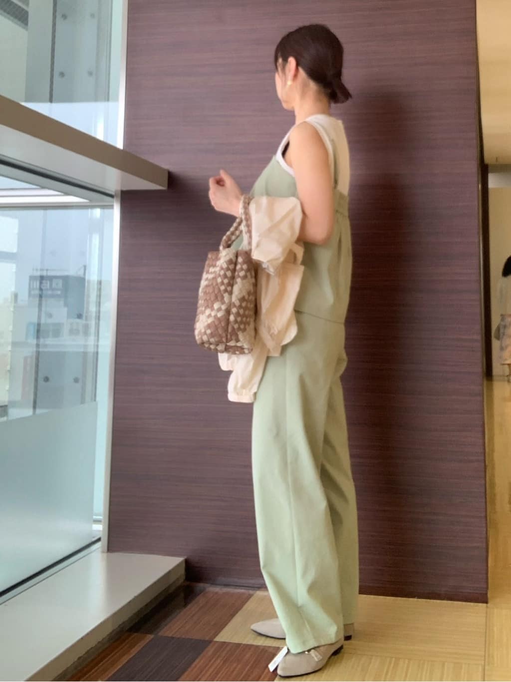 anaさんの「UNTITLED｜◆【春の軽羽織り】ボリューム袖 ノーカラーブルゾン」を使ったコーディネート