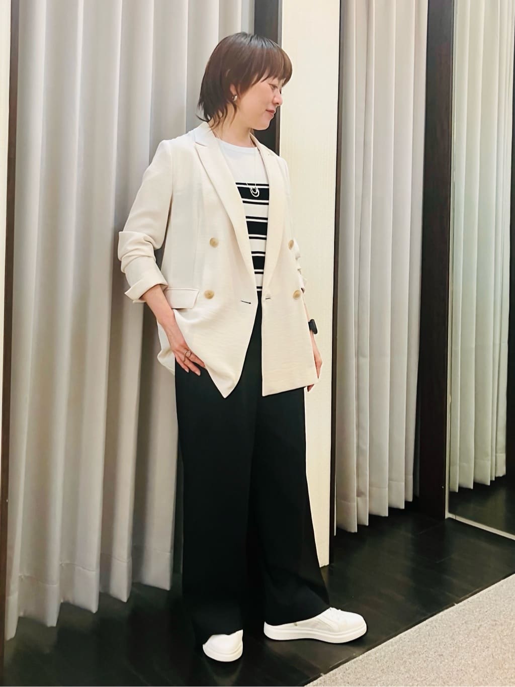 YUKIさんの「INDIVI｜【洗える／UVケア／SETUP可能】ドロストワイドパンツ」を使ったコーディネート