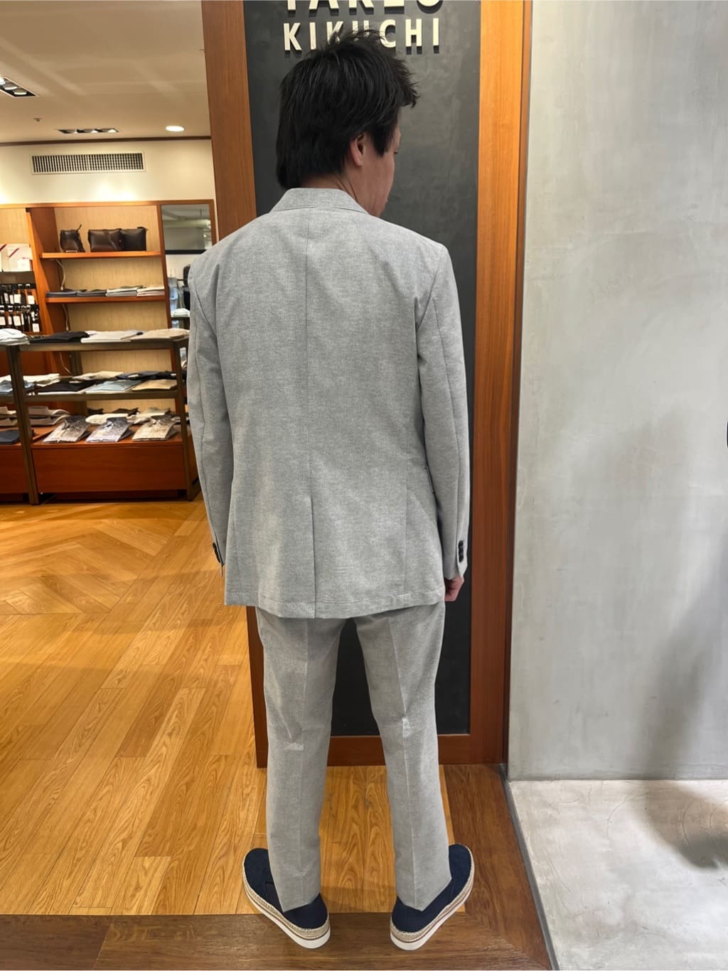 Yokochiさんの「TAKEO KIKUCHI｜【抗菌防臭】COOL DOTS（R）ドビープリント ジャケット」を使ったコーディネート