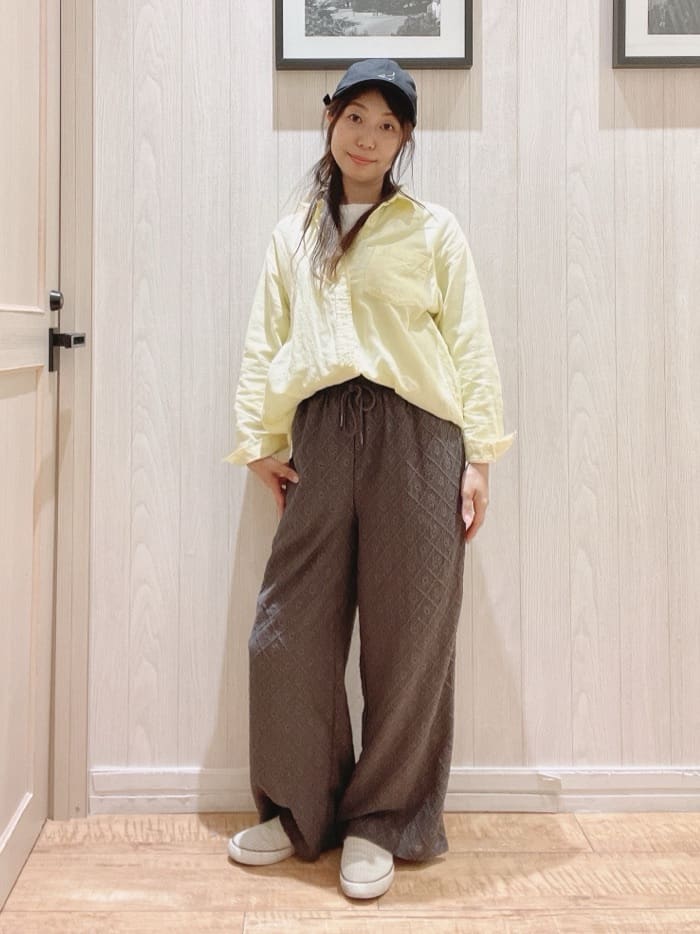 COSさんの「SHOO･LA･RUE｜◆【洗える/S-LL/UV/吸水速乾】洗濯後しわになりにくいリネンブレンドシャツ」を使ったコーディネート