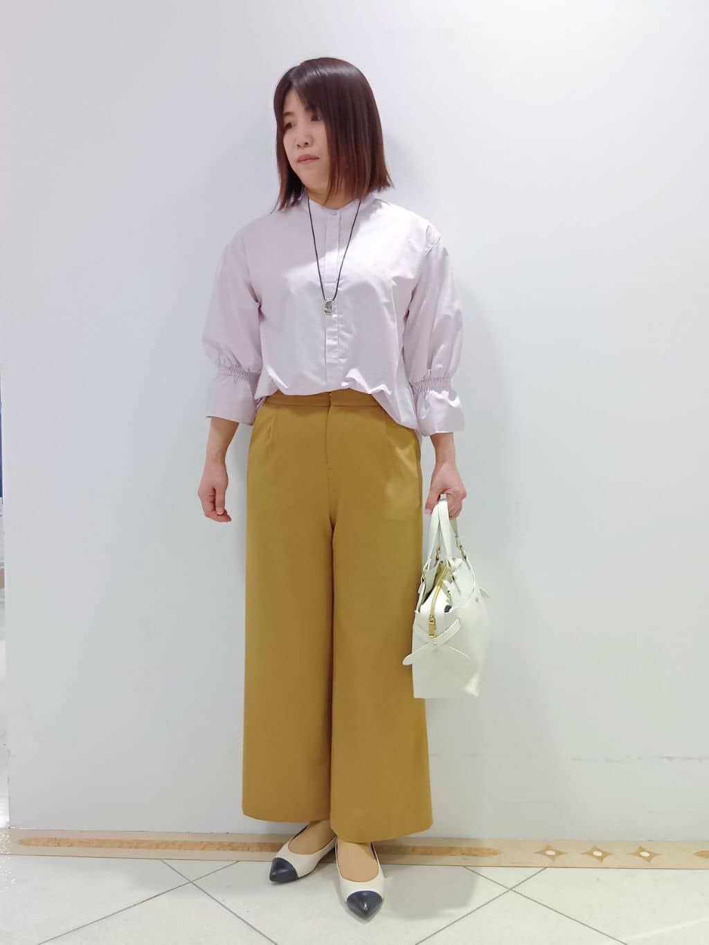 tomoさんの「Reflect｜◆【洗える】キャンディースリーブブラウス」を使ったコーディネート