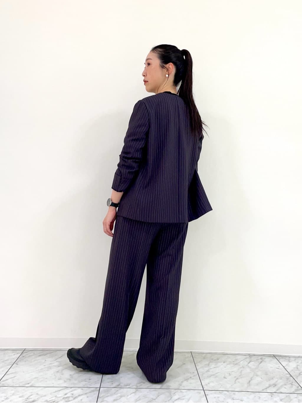 yukoさんの「INDIVI｜◆【こなれSETUP】リネンライクノーカラージャケット」を使ったコーディネート