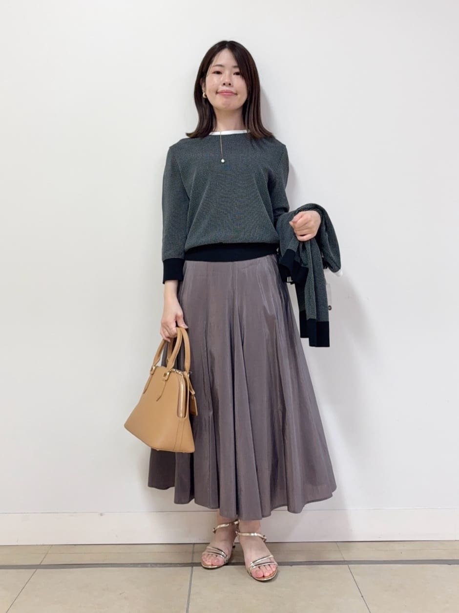 asamiさんの「UNTITLED｜◆【配色カラー/アンサンブル可能】きれいめ七分袖ニット」を使ったコーディネート