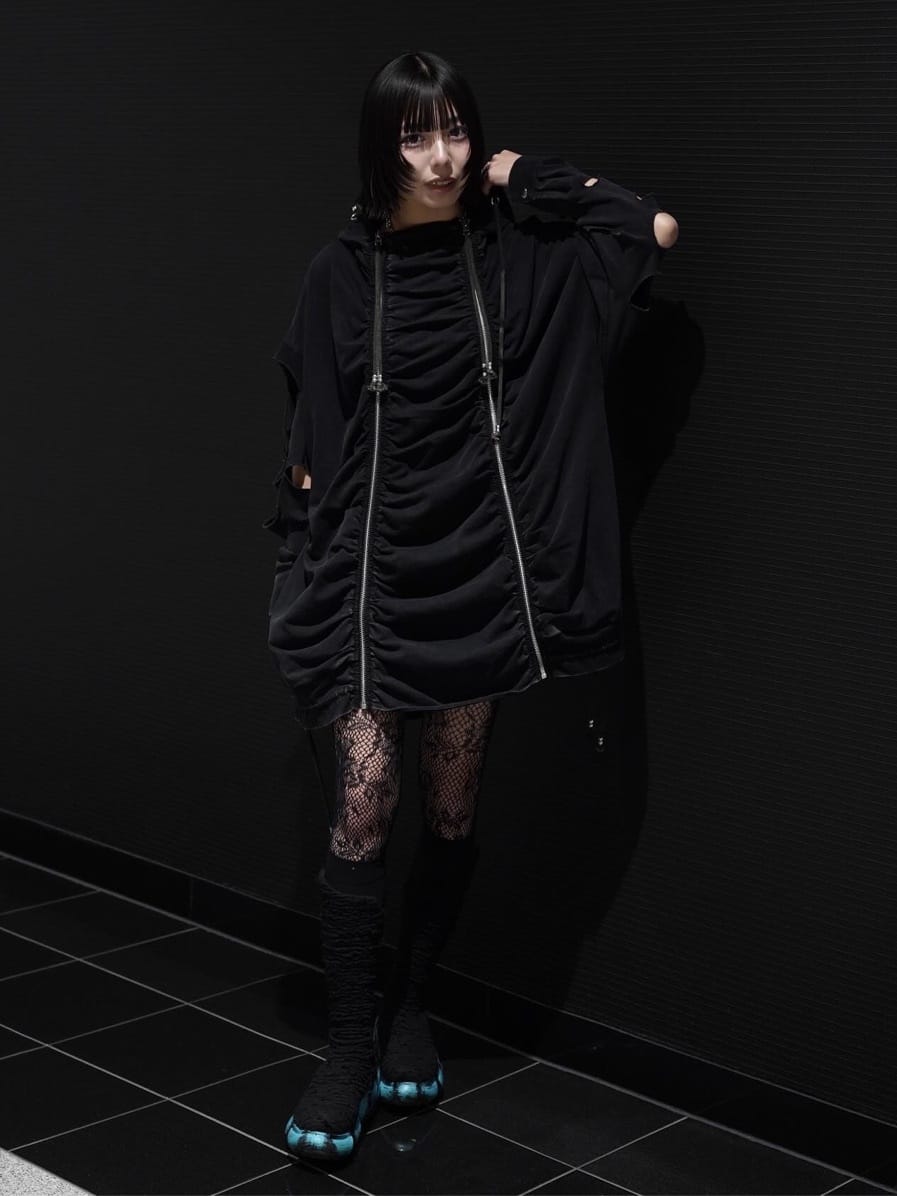 川本葵さんの「tk.TAKEO KIKUCHI｜◆K&rsquo;PJT by AOI 『Lightweight Parka』」を使ったコーディネート