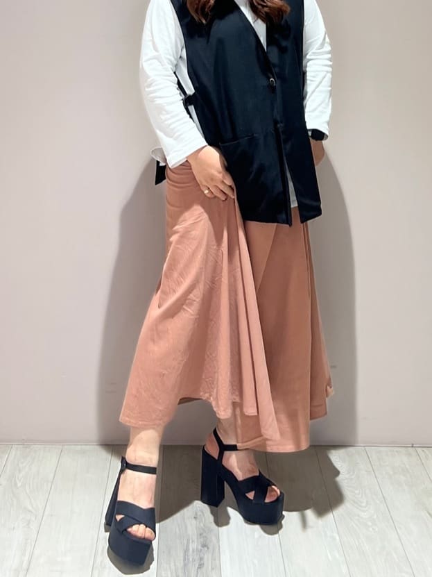 yumiさんの「ESPERANZA｜ラク盛り厚底サンダルⅢ」を使ったコーディネート