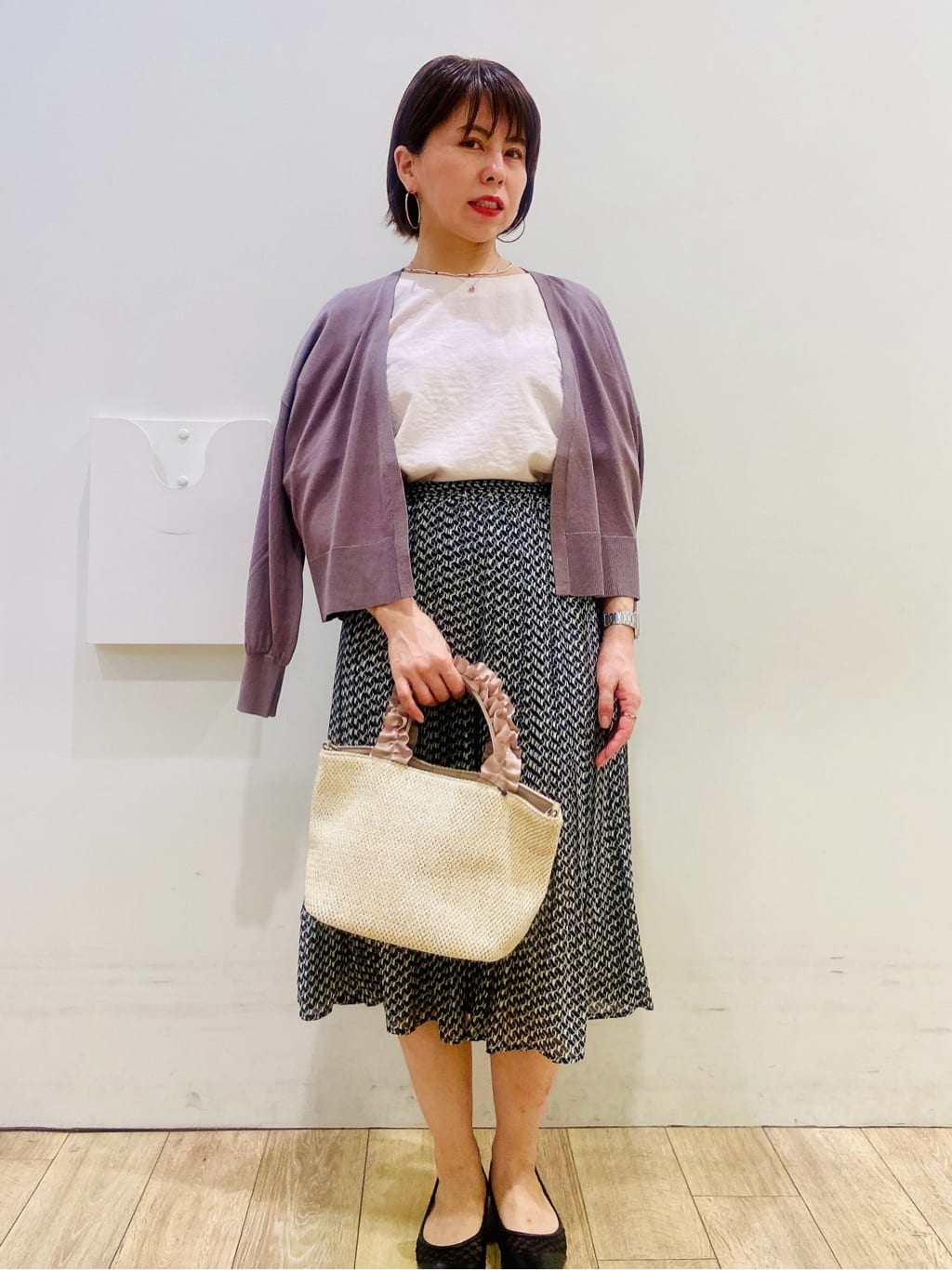 YUKOさんの「index｜《8色展開／XS-LLサイズ》タックパフスリーブブラウス【洗濯機洗い可／吸水速乾／防シワ／抗ピル】」を使ったコーディネート